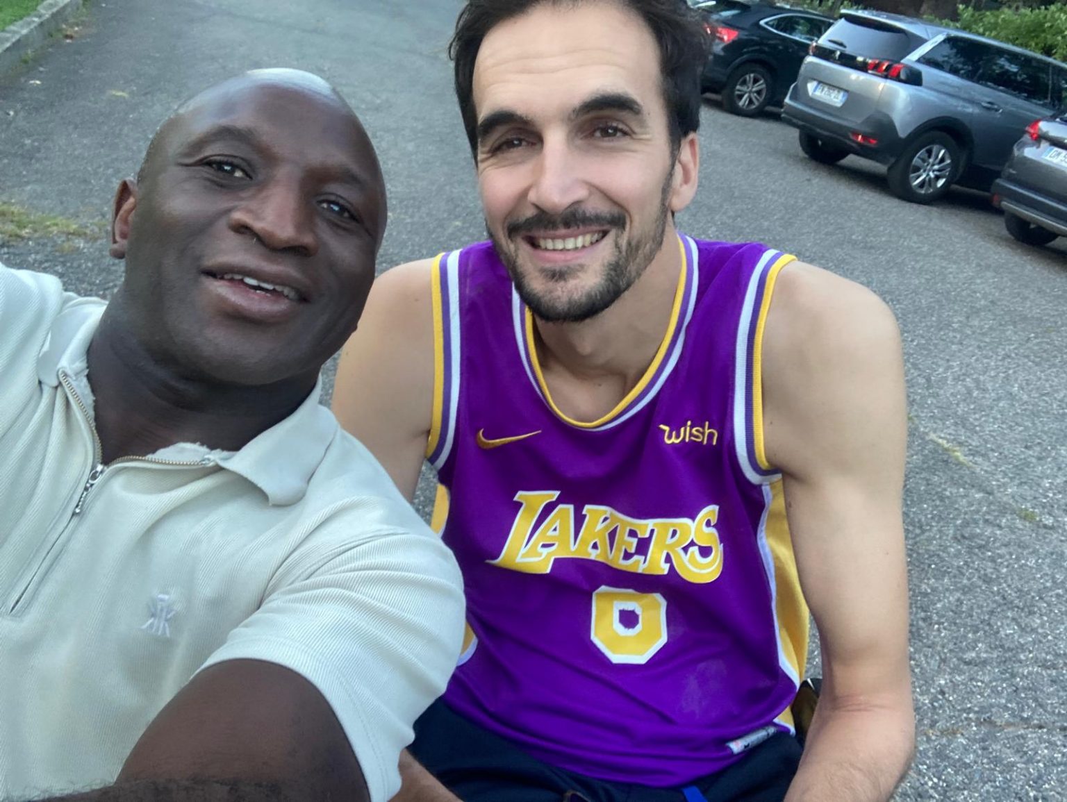 Selfie avec les personnes engagées.